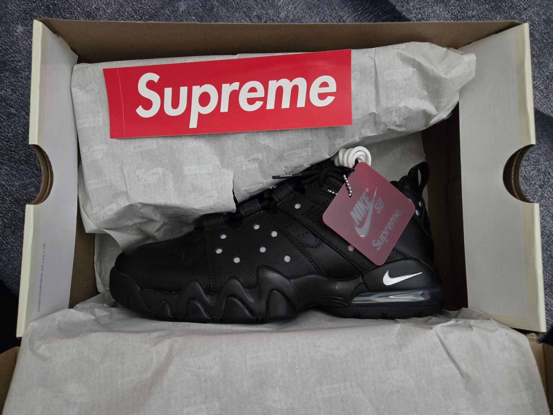 Nike SB Air Max 2 CB '94 Low
Supreme Black 10.5M