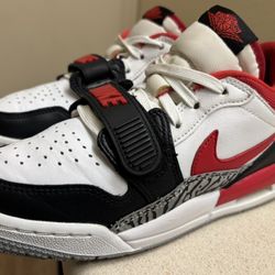 Jordan Legacy 312 Low Fire Red size 3.5Y 