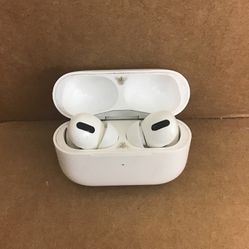 Apple AirPods Pro 1st Gen With Charging Case 