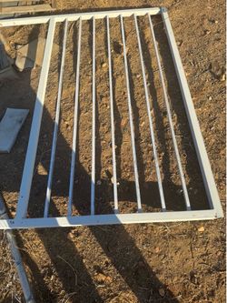 Metal gates