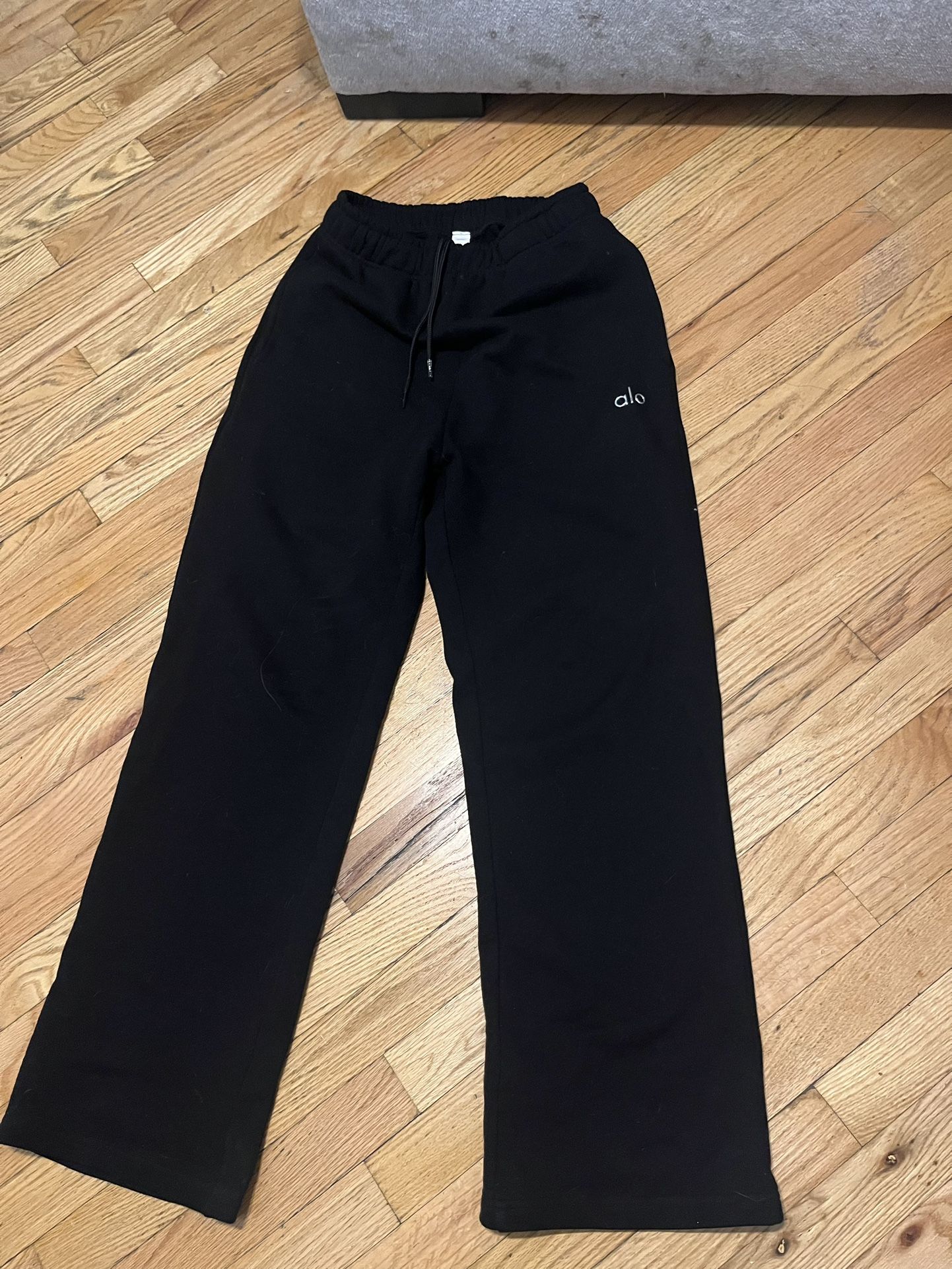 Alo Pants Size S Never Worn