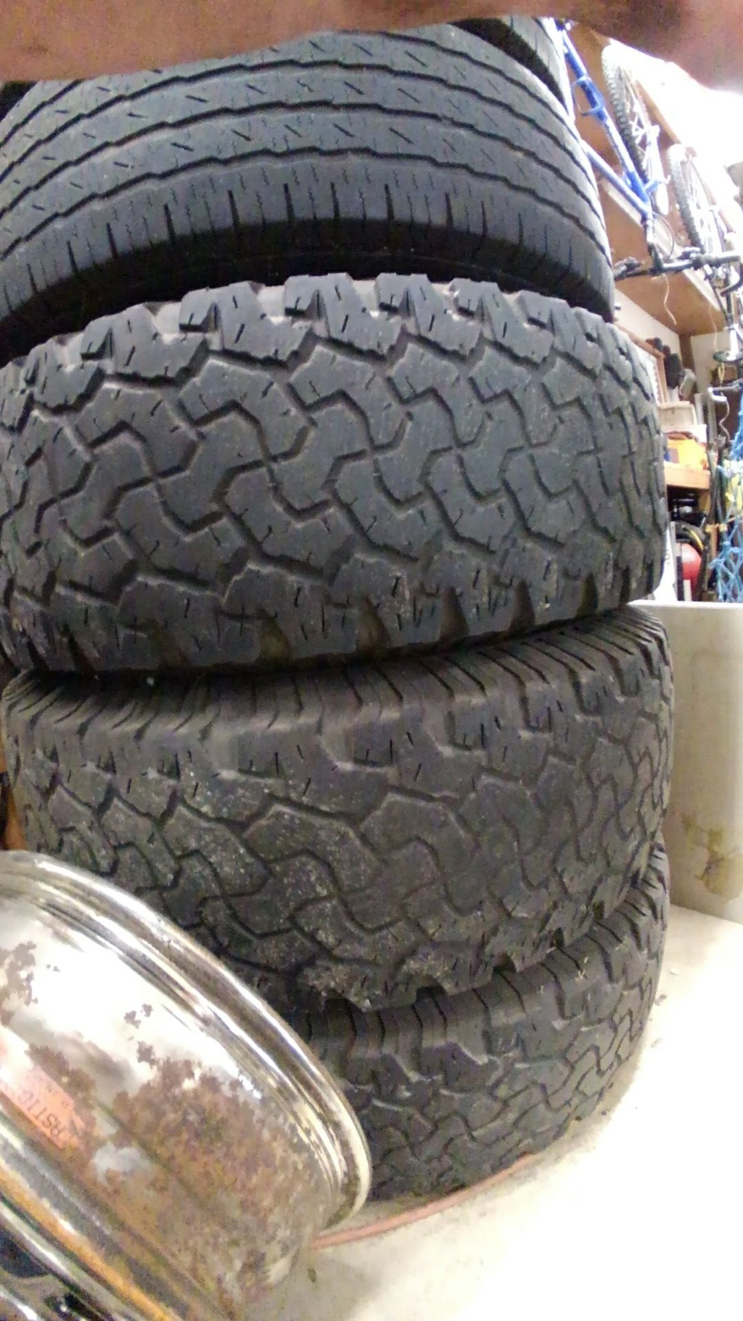 Ram 8 lug