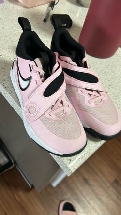 Girls Nike basketball Shoes