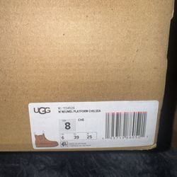 Ugg Neumel  Platform  Chelsea Women  Size 8