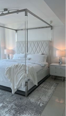 Entire bedroom for sale