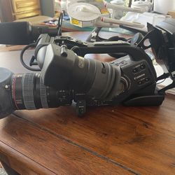 Canon XLH1 Video Camera w/ Tripod