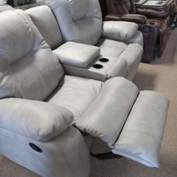 Super Comfy Reclining Couch!