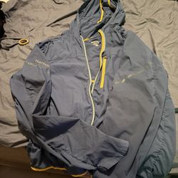 Nathan Men’s Running Jacket Sun Hoodie UV Protection Lightweight Light – Size Large