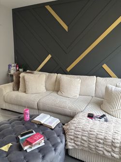 Ashley Lindyn Sectional & Barrel Chair