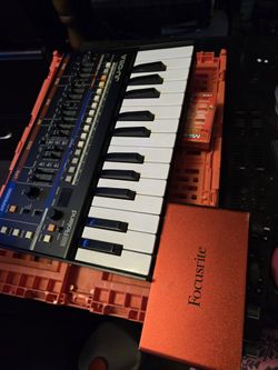 Roland Keyboard Ju-06A