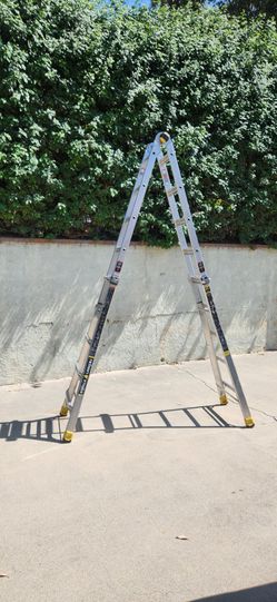 Gorilla Ladders Aluminum Multi 22ft