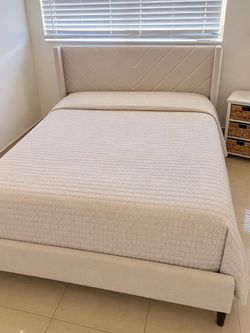 Queen bed