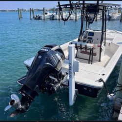 2015 Sea Born Fx22  Under 400hrs In The Motor 200 Horsepower Mercury