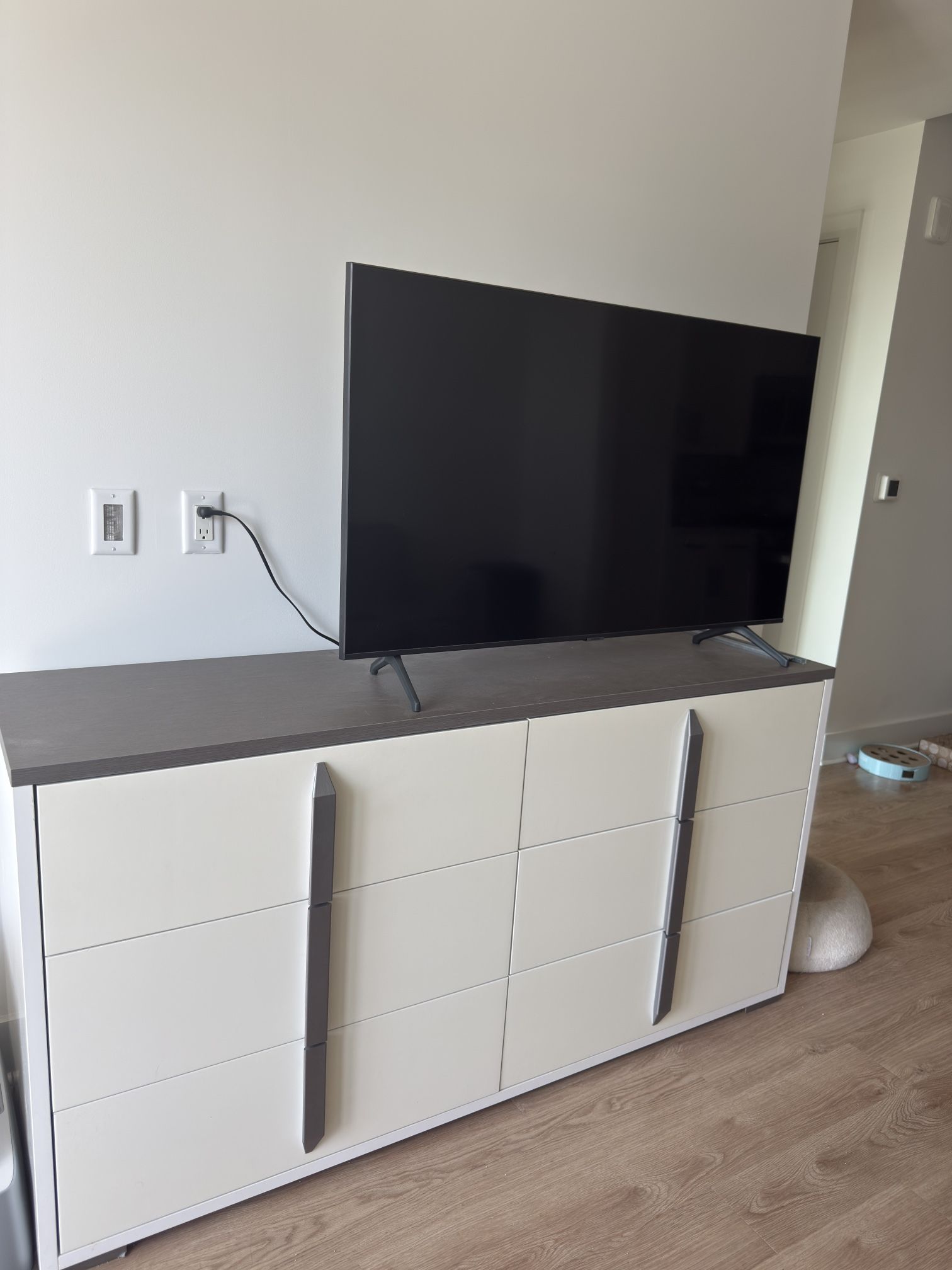 Dresser And 2 Side tables set