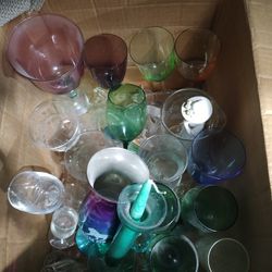 Box of different glassware 