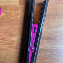 Dyson Corrale hair straightener