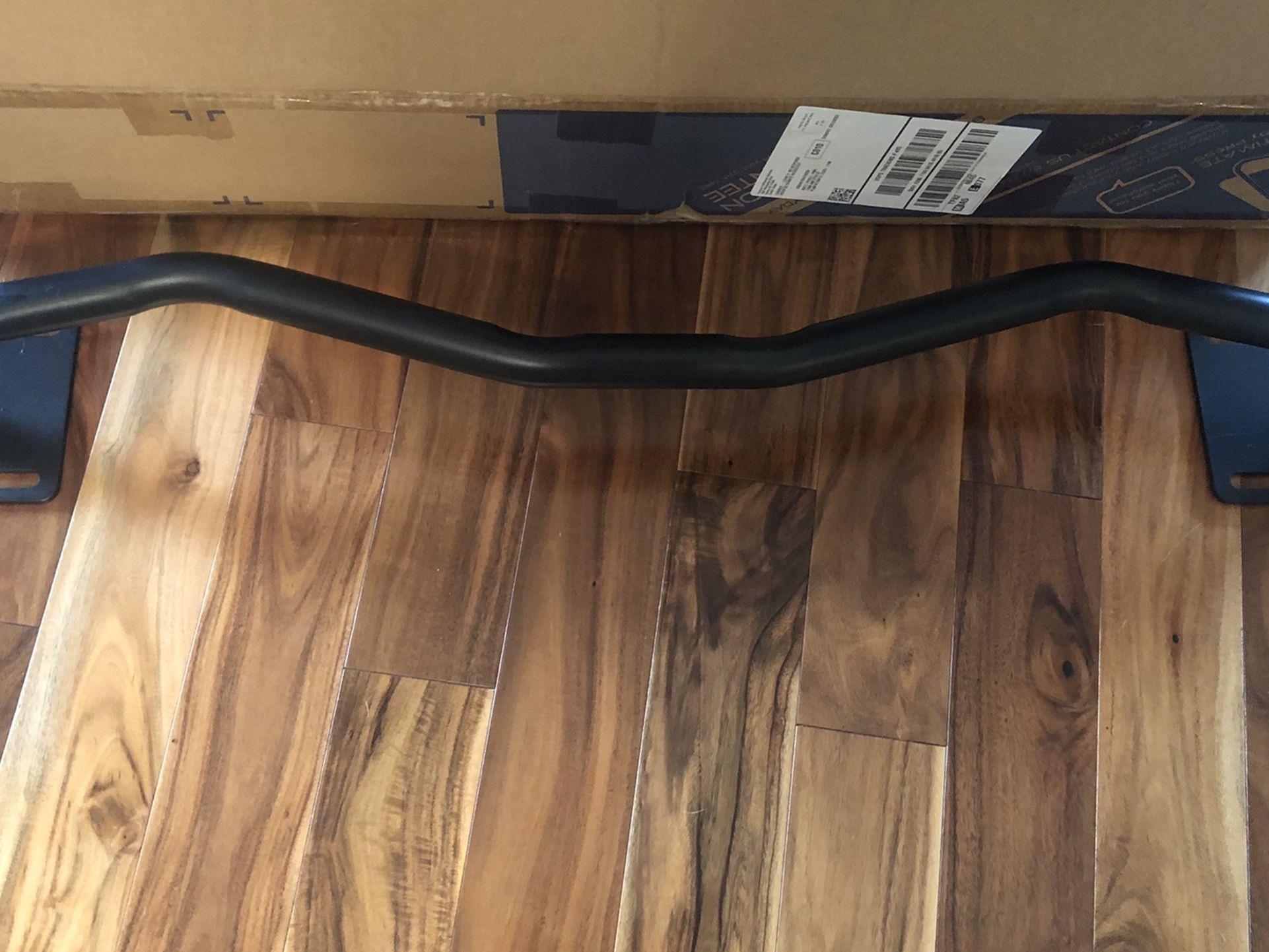 Wall-mounted Pull-up Bar