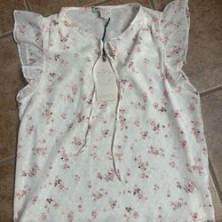 Floral top 100% new with tag