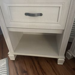 Dresser N End Table 