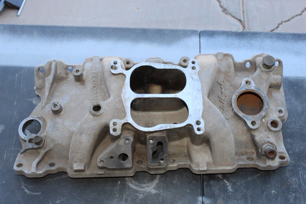 Edelbrock Performer Intake Manifold SBC
