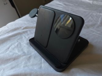 3-in-1 Foldable Wireless Charging Station – Qi Phone, Smartwatch, USB-C Earbuds