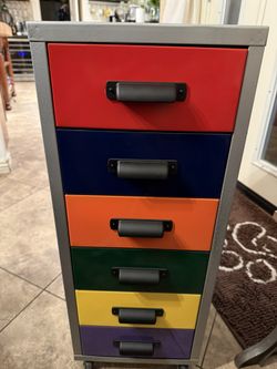 Mobile Mini Storage Unit