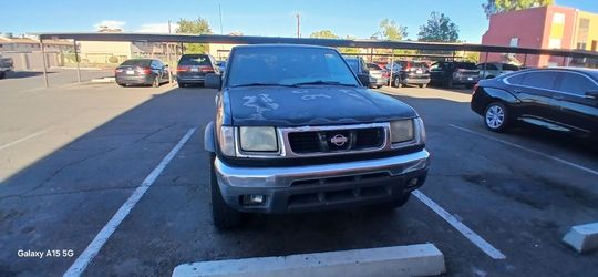 Nissan frontier cuatro puertas año 2000
