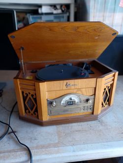 Retro/vintage EMERSON ALL IN ONE Wood Cabinet Turntable Stereo System
