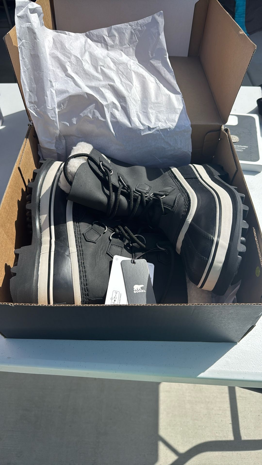 NIB - Sorel Boots (size 5.5/women’s 7)