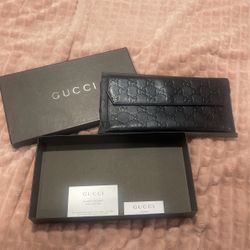 Gucci Wallet Authentic 