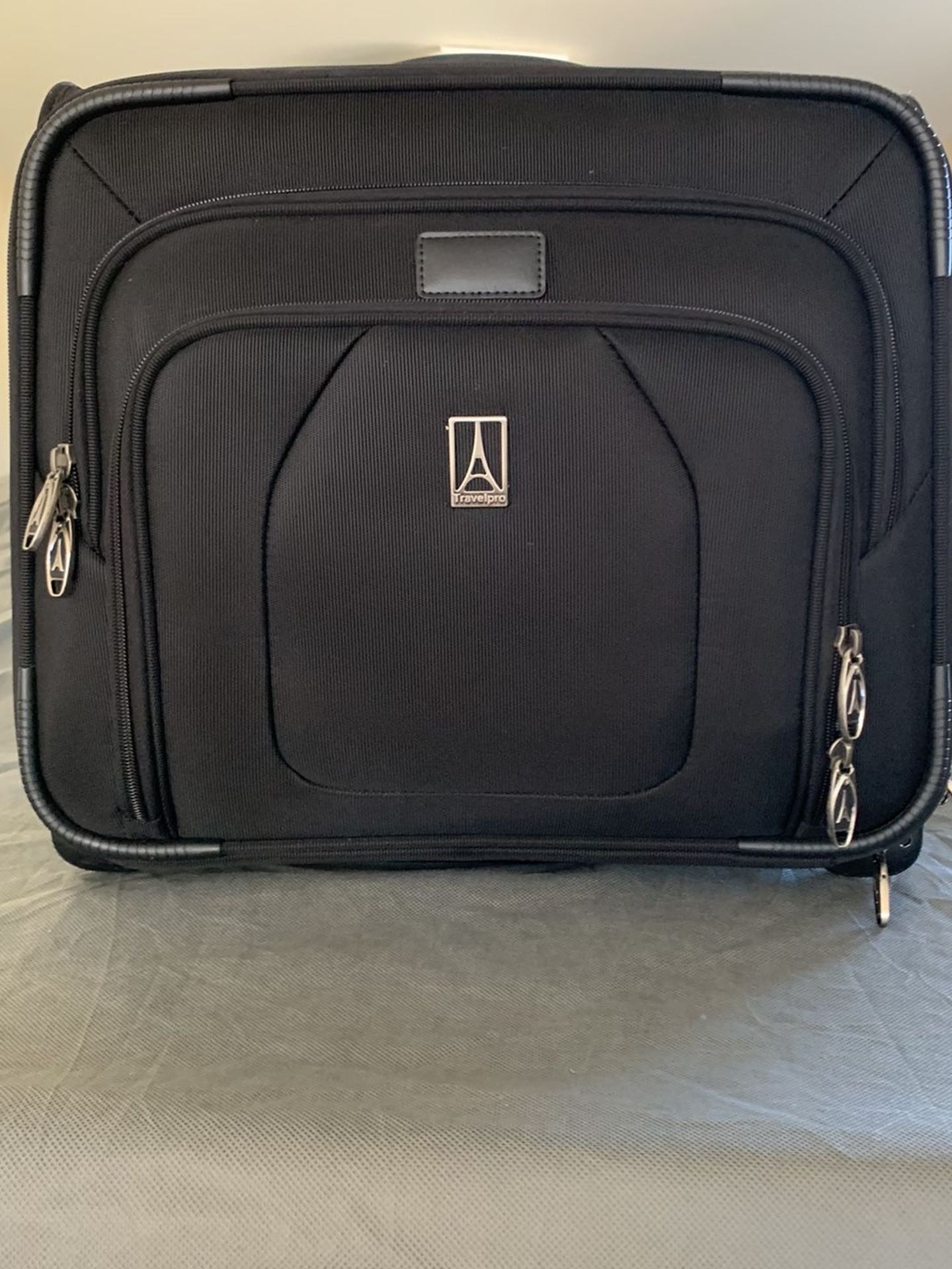 Travelpro Luggage Crew 9 Rolling Tote Bag