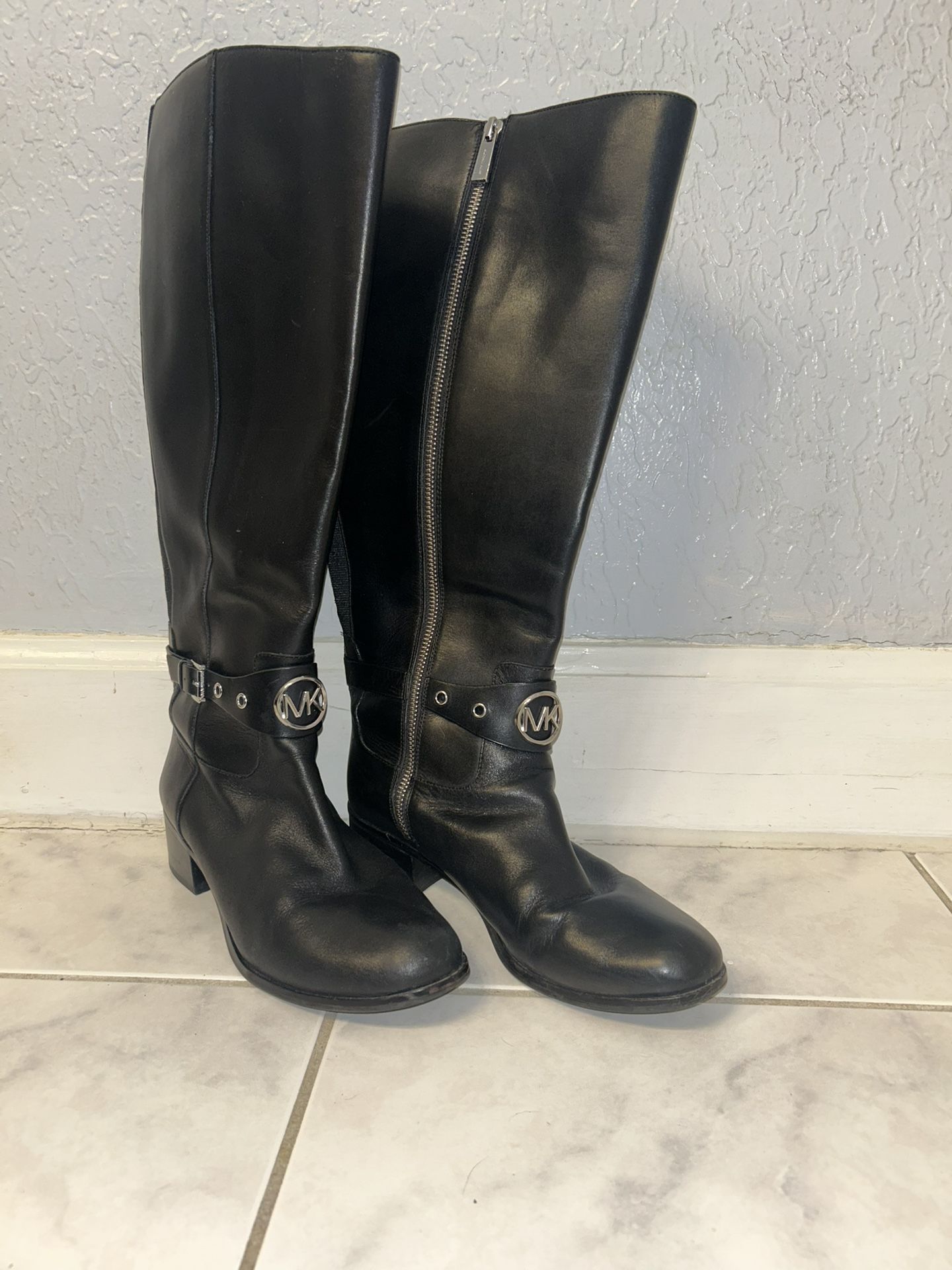 Michael Kors Women’s Tall Black Leather Boots  8 1/2