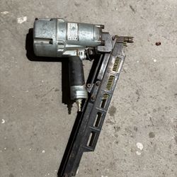 Hitachi Nr8302 (s) Made In Japan  And Metano Finish Nailer 15 Gaucho 