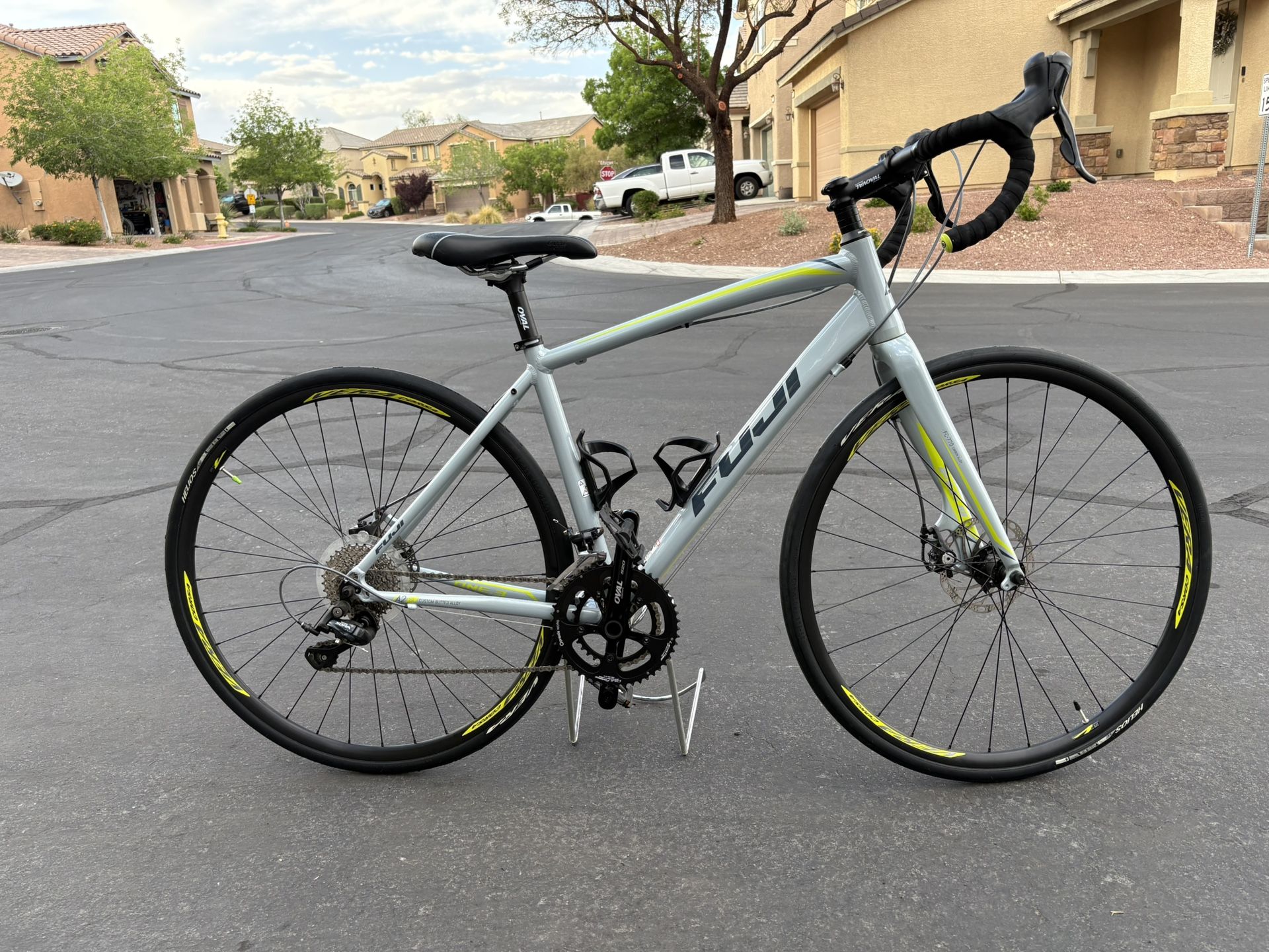 Women’s Fuji Road Bike