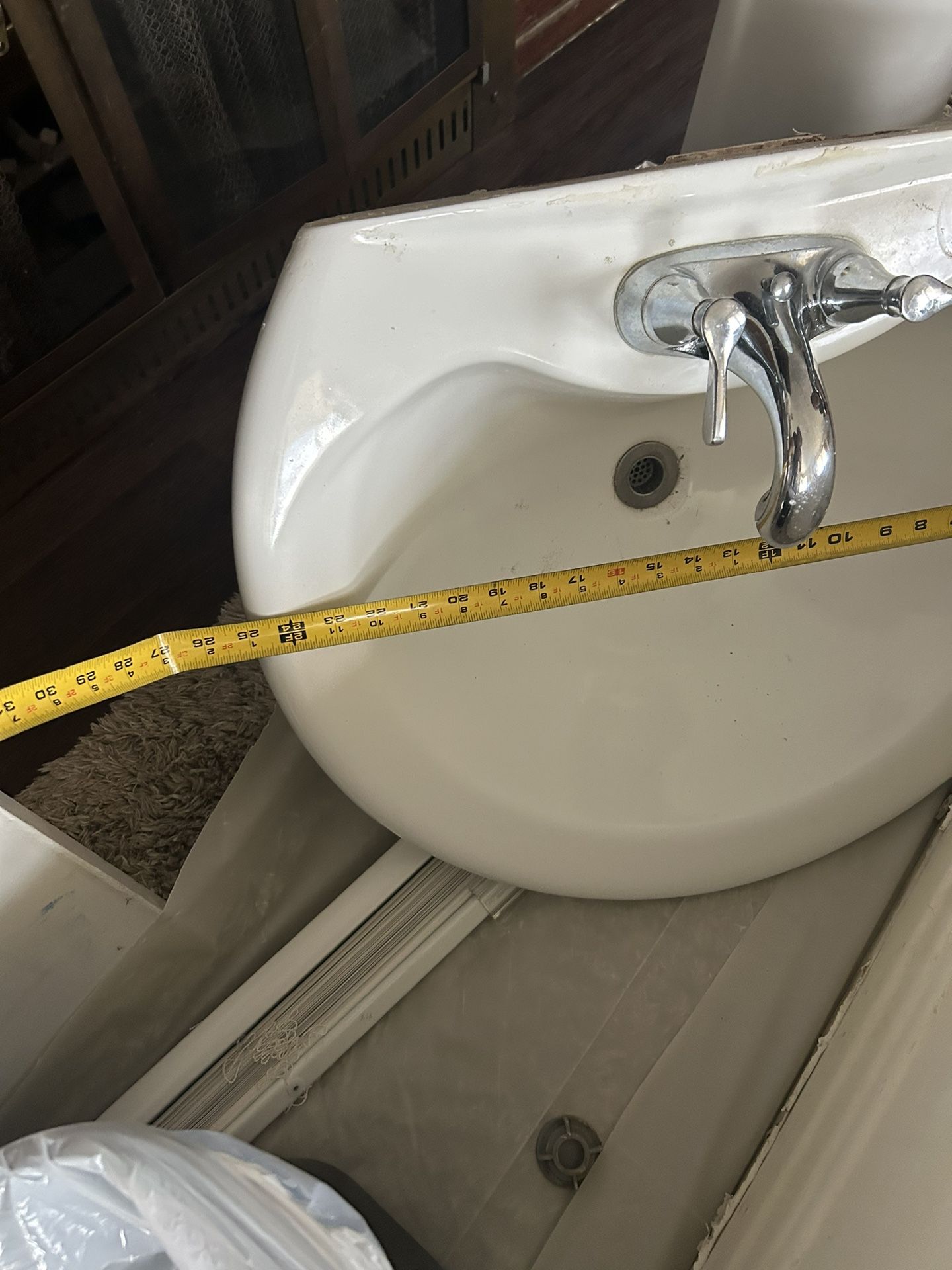 Pedestal Sink