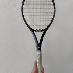 Yonex Ezone 100 (2022, 7th Gen) Tennis Racket, Size 4 1/4 (L2)