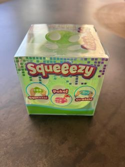 Sunny Days Squeeezy Green Dice Squishy