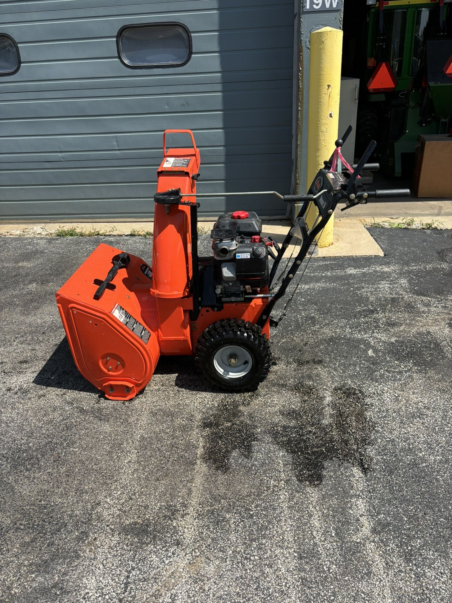 Ariens Deluxe 24 921011 Gas Powered Snowblower 11.5 Hp