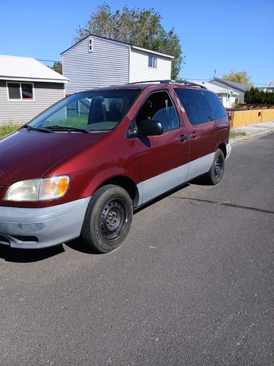 2002 Toyota Sienna