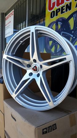 22" staggered set up for Mercedes BRAND NEW