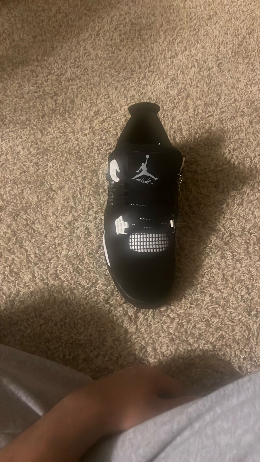 Jordan 4 White Thunder