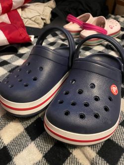 Kids CROCS size 1 ( used )