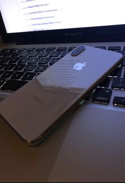 IPhone X - LIKE NEW!!