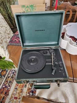 Crosley Executive Portable Turntable