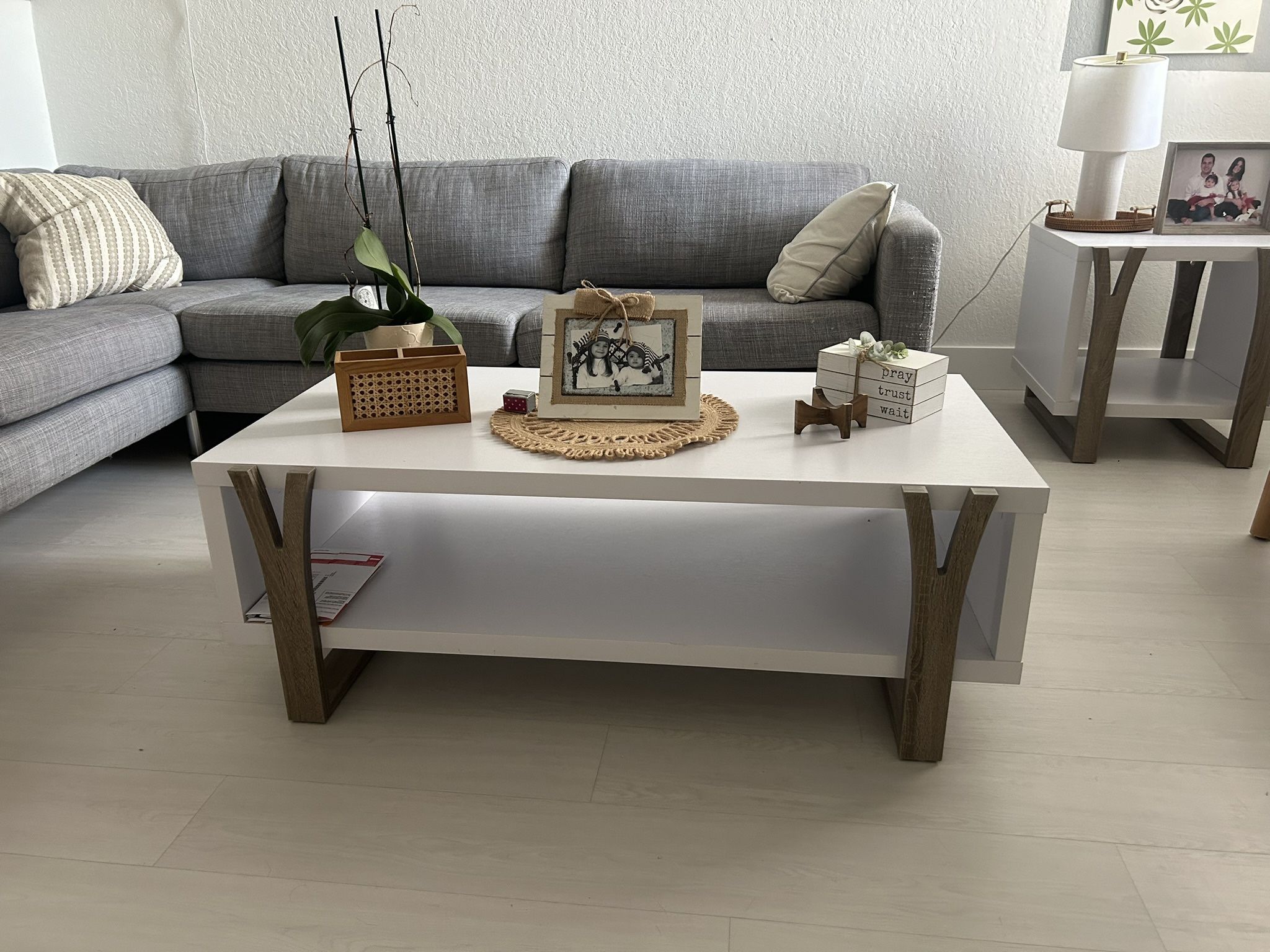 Set Of 3! Coffee Table, Side table And credenza’