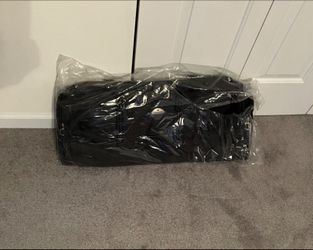 BRAND NEW Samsonite Black Duffel Bag Travel Luggage with Lock + Shoulder Strap 28” Gym Workout