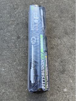PITTSBURGH PRO 1/4 in. Drive, 20 to 200 in-lb Click Torque Wrench