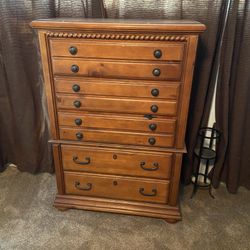 Dresser & Nightstand