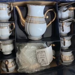 Italian Design Fatto A Mano Fine Porcelain Tea Set 