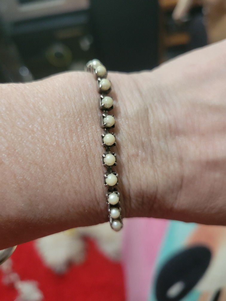 Vintage Petite Dot Pearl Bracelet 
